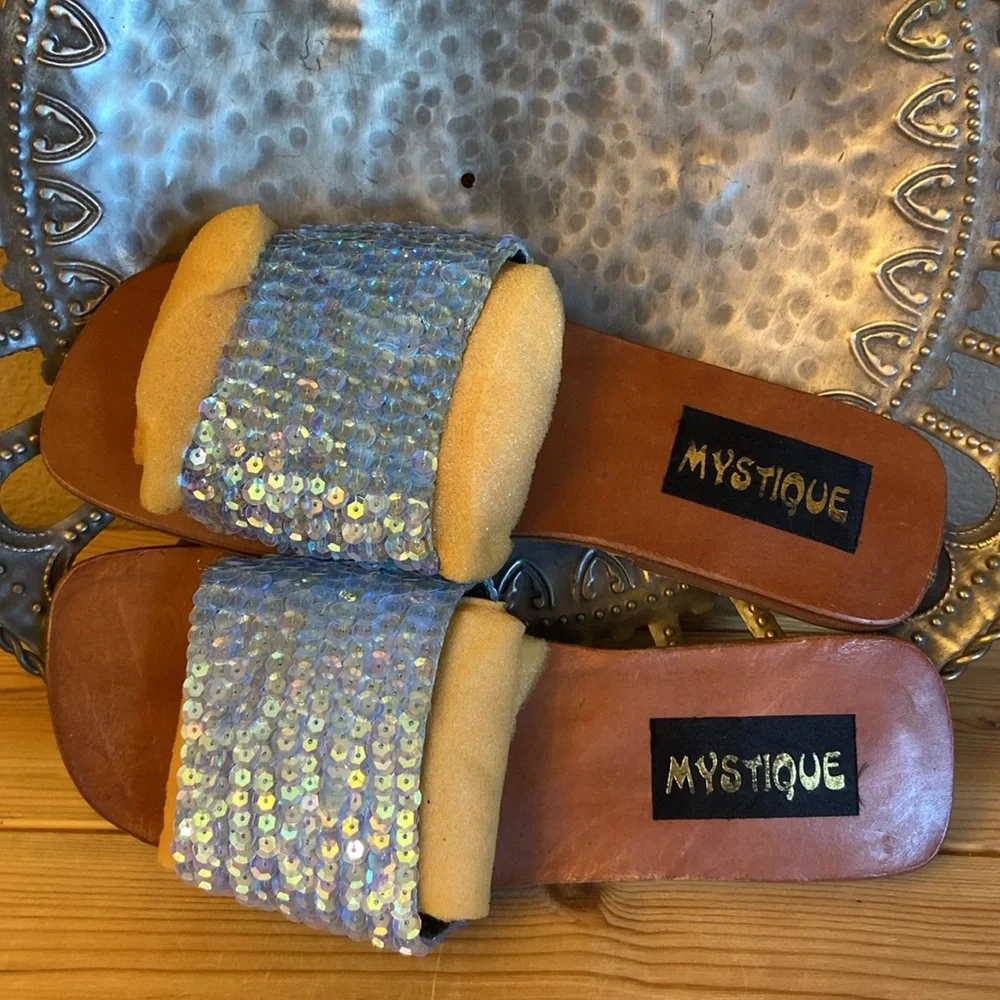 NEW! PINK Beaded Embellished Sequined Flip Flops Sandals Sz 6 MYSTIQUE BOUTIQUE